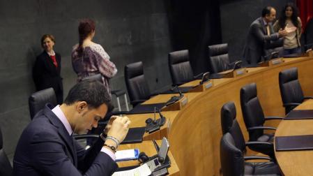 Javier García (PP) reprocha al Gobierno de Barkos su "obsesión por el modelo D"