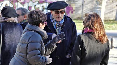Políticos, familiares y amigos despiden en Pamplona a Joaquín Gortari