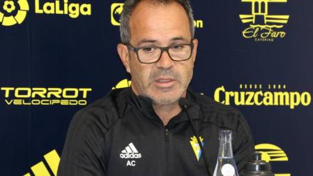 Cervera: "Con sus jugadores, Osasuna será firme candidato a estar arriba"