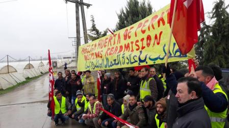 Trabajadores de la empresa Huerta de Peralta, en el inicio de la convocatoria de huelga de LAB.