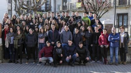 Fotos de los reyes y reinas entre los quintos que cumplen 18 en Alsasua