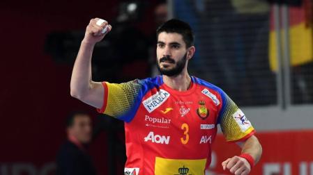 Eduardo Gurbindo celebra un gol con la Selección Española