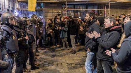 Medio millar de jóvenes reivindica recuperar el gaztetxe Maravillas