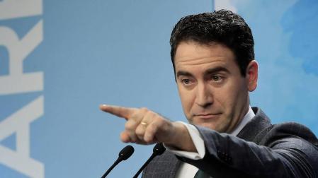 El PP pide a Vox y Cs "lealtad mutua" para el facilitar el cambio en Andalucía