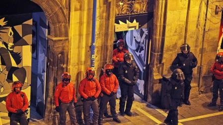 Operación en el Palacio Marqués del Rozalejo para inspeccionar el gaztetxe Maravillas.