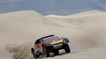Loeb gana por delante de Nani Roma; De Villiers, nuevo líder en coches en el Dakar