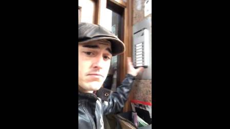 Así demuestra un navarro lo fácil que es entrar en una casa con un "yo"