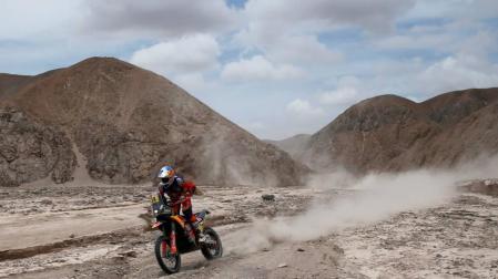 Sunderland gana en motos y Nani Roma persigue a Loeb en la maratón hacia Arequipa