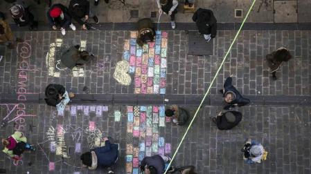 La actividad la dirigió la arquitecta Catalina Pollak con el fin de estudiar los balcones como espacios que entablan relaciones