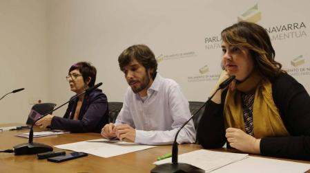 Podemos pide que salgan del grupo parlamentario los 4 “tránsfugas”