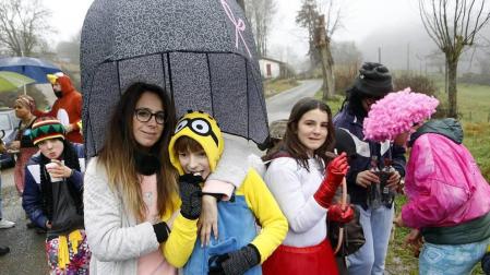 Uitzi es uno de los primeros pueblos navarros en celebrar los Carnavales. Una semana después de la festividad de los Reyes Magos, los uitzarras se disfrazan y salen a las calles