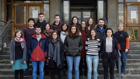 Los beneficiarios de becas internacionales inician su estancia en el extranjero