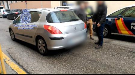 Detenido en Pamplona por diez robos en vehículos aparcados en garajes