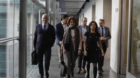 Yolanda Barcina, en la comisión de la CAN, niega responsabilidad personal directa en los procesos de fusión