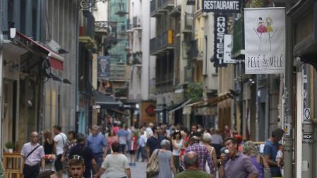 Pamplona sólo permitirá al Casco Viejo libertad de horario comercial