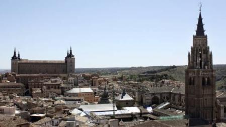 Aparecen decenas de misteriosos lazos blancos en Toledo