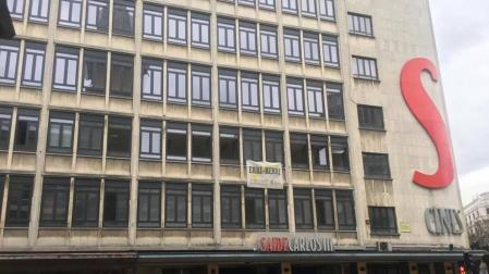 Comienza el derribo del edificio de los cines Carlos III