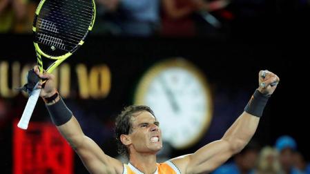 Rafa Nadal arrolla al estadounidense Tiafoe y Bautista cae ante Tsitsipas