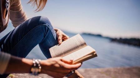 Cuatro de cada diez españoles no abren nunca un libro