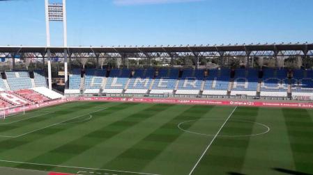 El Estadio de los Juegos Mediterráneos, poco antes del partido.