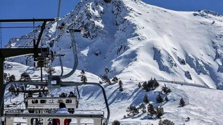 Herido grave por un alud fuera de pistas en Baqueira Beret