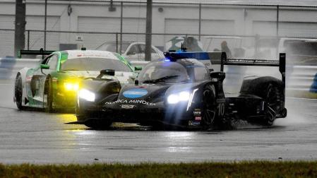 Fernando Alonso gana las 24 Horas de Daytona