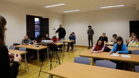 Participantes el pasado jueves en la presentación del prediagnóstico del proyecto 'Caminos escolares de Sangüesa'.