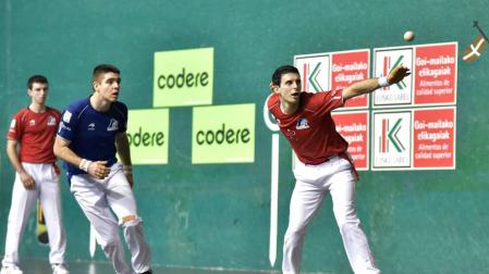 Martija, escudo y bache en el Beotibar