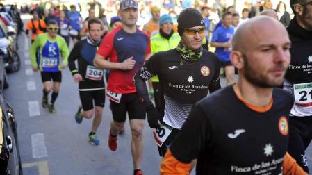 Galería de imágenes de la novena edición de la carrera 'X Millas Peralta-Falces'.