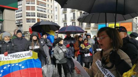 Venezolanos en Navarra apoyan a Guaidó frente a la “usurpación” de Maduro