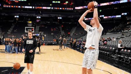 Pau Gasol y los hermanos Hernangómez saborean el triunfo
