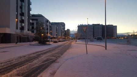 La borrasca 'Helena' cubre de nieve Pamplona y buena parte de Navarra