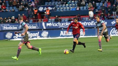 Imágenes del partido Osasuna-Cádiz disputado en El Sadar.