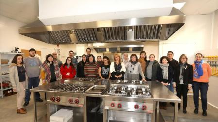 15 personas en desempleo inician el primer curso de Cocina de este año