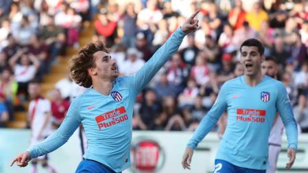 Griezmann y la fortuna alivian al Atlético