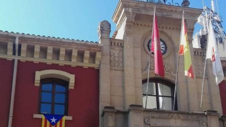 Condenan al Ayuntamiento de Estella por exhibir la estelada el día de la Diada