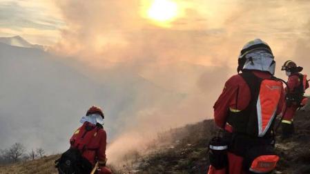 Los incendios forestales disminuyen en Cantabria aunque superan la treintena