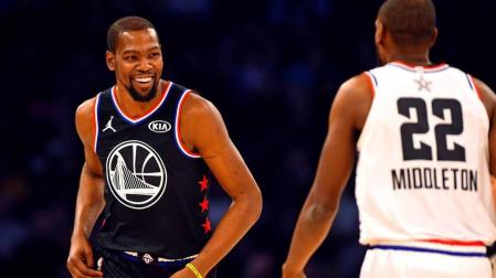 Este lunes 18 de febrero se disputó en el Spectrum Center de Charlotte el Al Starr Game 2019 con victoria del equipo de LeBron Ja mes sobre el conjunto liderado por Kevin Durant por 178-164.