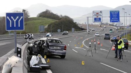 Dos muertos y ocho heridos en un accidente de tráfico en Usúrbil (Guipúzcoa)