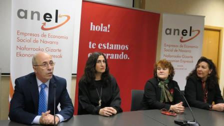 Antonio Martínez de Bujanda, gerente de ANEL; Ainara Blanco Zabaleta, Desarrollo de Personas en Eroski; Maite Pinillas, jefa de Personas de la cooperativa Eroski y Maria José Vivar de ANEL