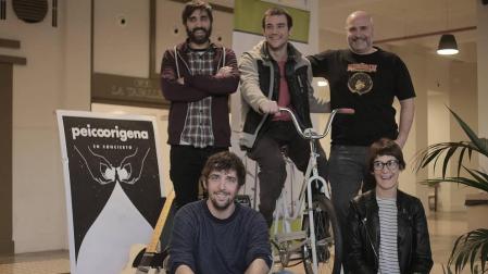 El grupo Peico ofrece un concierto "a pedales" en Geltoki