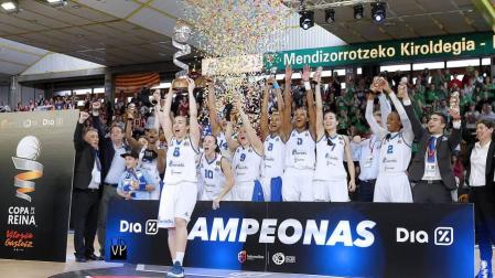 El Perfumerías Avenida de María Asurmendi reina en la Copa
