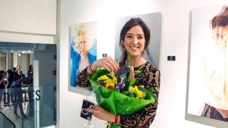 La navarra Natalia Echeverría retrata el carácter dual de 16 mujeres en Madrid