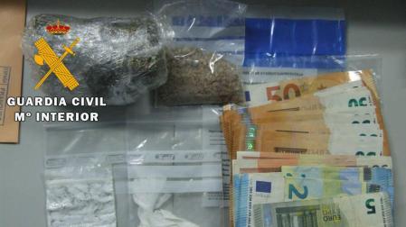 La Guardia Civil detiene a dos personas en Valtierra por tráfico de drogas