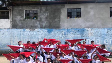 Guatemala le canta a San Fermín