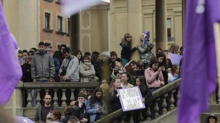 Concentración en la plaza del Castillo de Pamplona por el Día de la Mujer