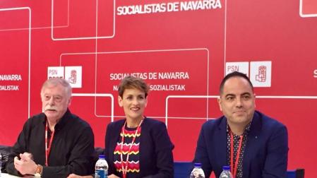 Chivite, en el centro, en el Comité Regional del PSN.