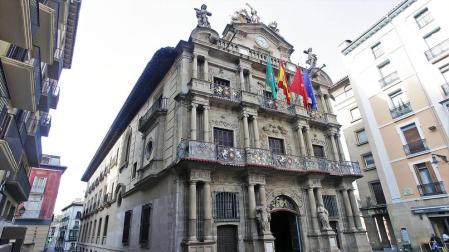El Defensor del Pueblo hace responsable al alcalde de Pamplona, como máxima autoridad del consistorio.