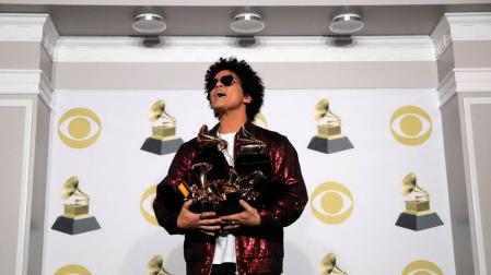 Mars se llevó los premios a mejor álbum general y de R&B, mejor grabación, mejor canción general y de R&B, y mejor actuación de R&B
