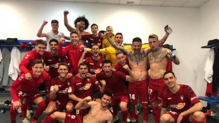 El vestuario de Osasuna celebra la victoria en Málaga